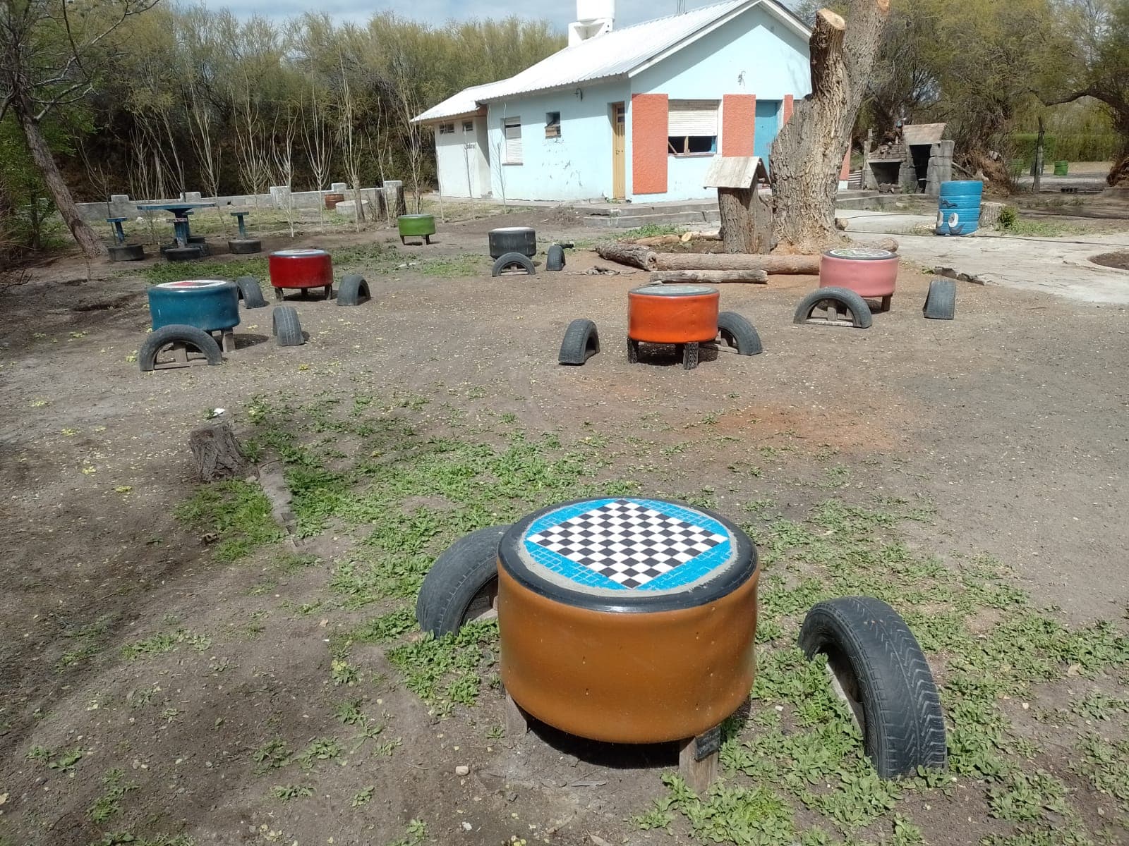 Sector de juegos lúdicos para niños en el Parque Recreativo Rawson